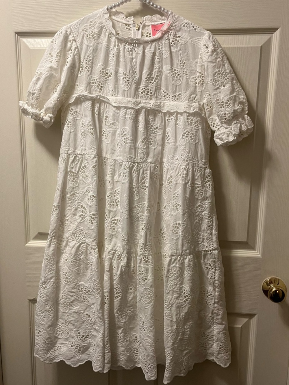 Kate Spade Women’s White Eyelet Butterfly Tiered Dress. Size Medium. Classic